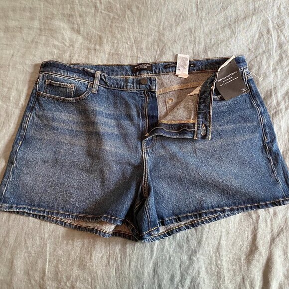 Women's Banana Republic Mid-Rise Denim Shorts Size 35 - Picture 2 of 8
